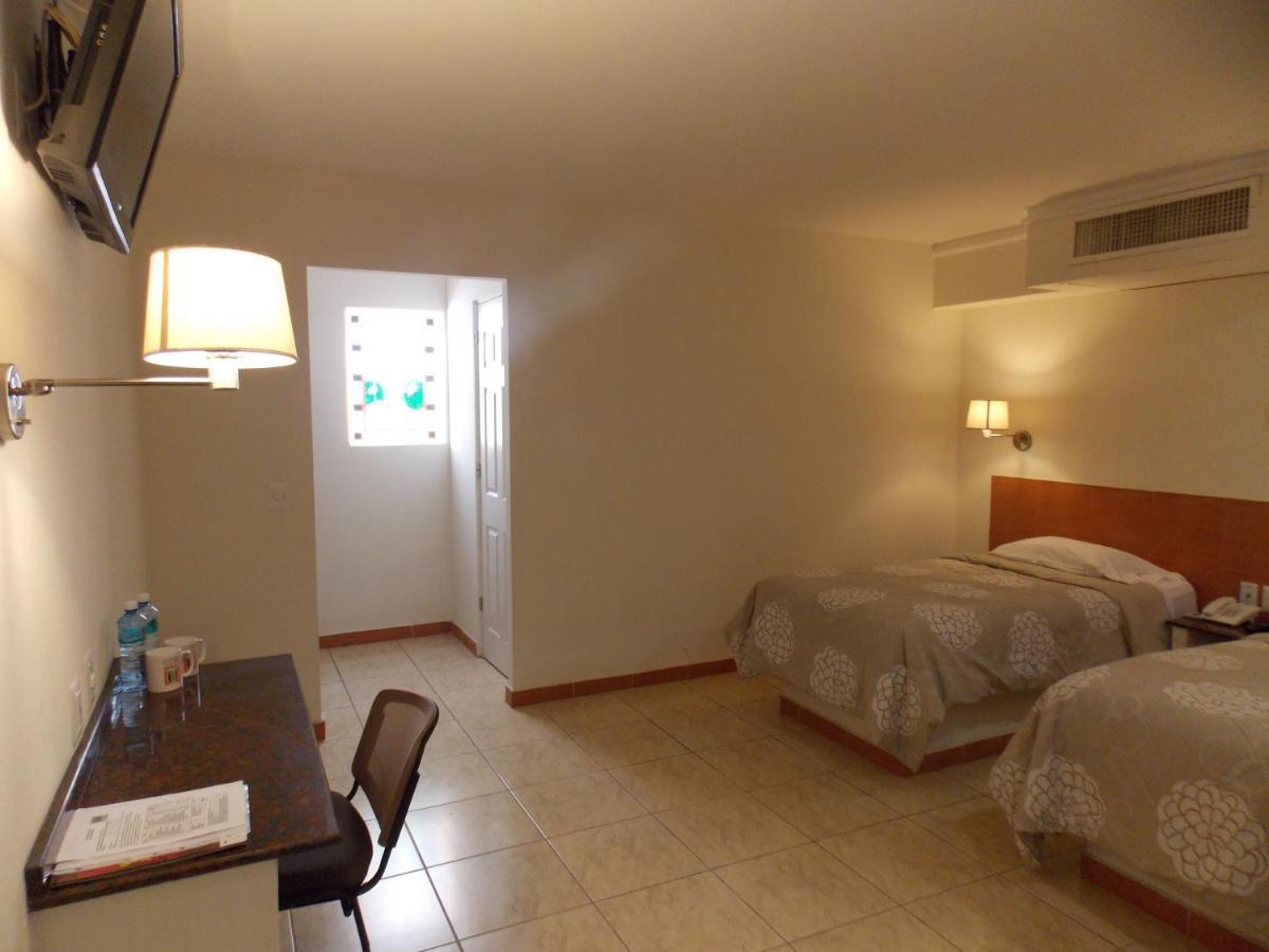 Cypres Hotel & Suites Zapopan Dış mekan fotoğraf